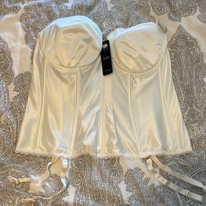 Va Bien ivory corset shapewear with removable bra straps.  NTW.  Size 42C.